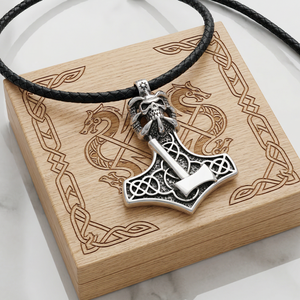 Skandináv Harcos Kalapácsa - Ősi Védelem bőr nyaklánc, Ékszer, Nyaklánc, Medál nélküli nyaklánc, Bőrművesség, Ékszerkészítés,  




Ez a 4 mm-es fekete hengerbőr zsinórból készült  nemesacél-bőr nyaklánc nem csupán egy ékszer..., MESKA