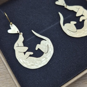 Tacskó sárgaréz fülbevaló - ékszer - fülbevaló - lógó fülbevaló - Meska.hu