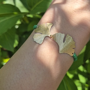 Ginkgo biloba karkötő, zöld Ginkgo biloba karkötő sárgarézből  - ékszer - karkötő - karkötő medállal - Meska.hu