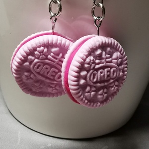 Világosrózsaszín OREO fülbevaló, Ékszer, Fülbevaló, Lógó fülbevaló, Ékszerkészítés, Gyurma, MESKA