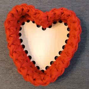 Horgolt, szív alakú kis kosár  - otthon & életmód - tárolás & rendszerezés - tárolókosár - Meska.hu