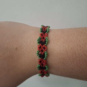 Eper mintás karkötő, Ékszer, Karkötő, Fonott karkötő, Csomózás, MESKA