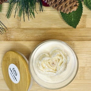 Szívgyertya  a szeretet lángja(fehér/piros) - karácsony - karácsonyi lakásdekoráció - karácsonyi illatgyertya, mécses - Meska.hu