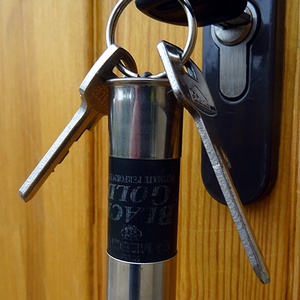 Egyedi ajándékcsomag fegyverkedvelőknek (kulcstartó, éjjeli fény és pendrive) - játék & sport - sport és kikapcsolódás - vadászat - Meska.hu
