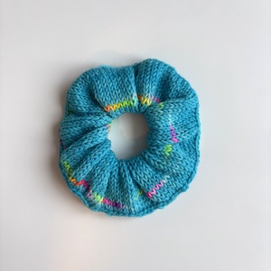 Kötött scrunchie/hajgumi, Ruha & Divat, Hajdísz & Hajcsat, Hajgumi, Kötés, MESKA