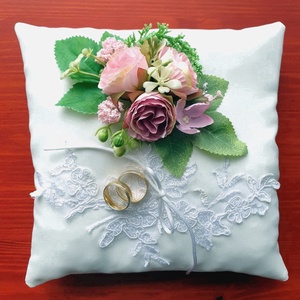Virágos gyűrűpárna, Esküvő, Kiegészítők, Gyűrűtartó & Gyűrűpárna, Varrás, MESKA