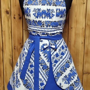 KÉK VAGY PIROS alapon,apró mintás dupla loknis kötény - otthon & életmód - konyhafelszerelés, tálalás - konyhai textil - kötény - Meska.hu