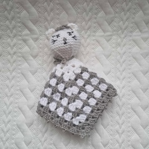 Horgolt cica szundikendő - játék & sport - 3 éves kor alattiaknak - alvóka & rongyi - Meska.hu