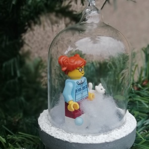 Karácsonyfafüggő - személyre szabható LEGO minifigurával (6x10 cm)  - karácsony - karácsonyi lakásdekoráció - karácsonyfadíszek - Meska.hu