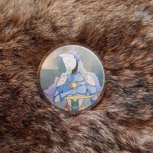 Fantasy nős kitűző  - ékszer - kitűző és bross - Meska.hu