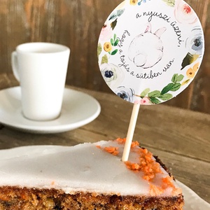 Húsvéti süti beszúró, húsvéti ajándék címke, nyuszis sütemény beszúró, muffin dekoráció, húsvéti ajándékkísérő, - otthon & életmód - papír, írószer - ajándékozás kellékei - ajándékkísérő - Meska.hu