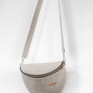 Őszi hangulatú, kocka mintás testtáska - táska & tok - kézitáska & válltáska - válltáska - Meska.hu