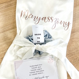 Valami kék - menyasszonyi készülődős ajándékbox - esküvő - kiegészítők - harisnyatartó & valami kék - Meska.hu