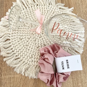 Team Bride boros pohár és scrunchie - esküvő - lánybúcsú - Meska.hu