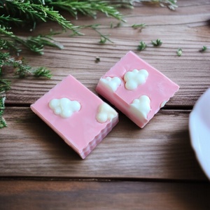 Málnás pannacotta kecsketejes szappan/kicsi/ - szépségápolás - szappan & fürdés - kézműves szappan - Meska.hu