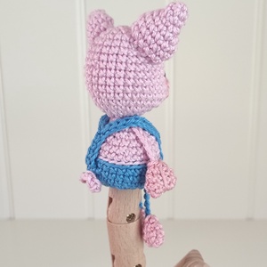 KÉSZLETEN!  Késztermék! Amigurumi ujjbáb - Misi a kismalac (kék) - játék & sport - bábok - ujjbáb - Meska.hu