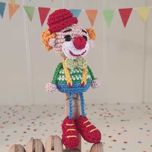 Késztermék! Amigurumi Frici a bohóc ujjbáb - játék & sport - bábok - ujjbáb - Meska.hu