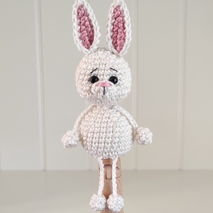 Késztermék! Amigurumi ujjbáb - Bella a nyuszi, Játék & Sport, Bábok, Ujjbáb, Horgolás, MESKA
