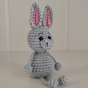 Késztermék! Amigurumi ujjbáb - Nyuszi - játék & sport - bábok - ujjbáb - Meska.hu