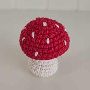 Késztermék! Amigurumi gombácska... - játék & sport - bábok - ujjbáb - Meska.hu