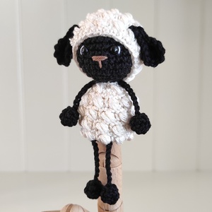 KÉSZLETEN!  Késztermék! Amigurumi ujjbáb - Fekete bárány - játék & sport - bábok - ujjbáb - Meska.hu