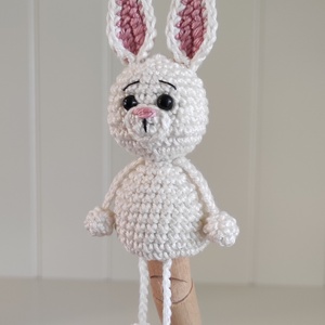 KÉSZLETEN! Késztermék! Amigurumi ujjbáb - Bella a nyuszi - játék & sport - bábok - ujjbáb - Meska.hu