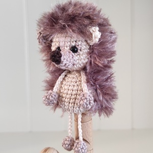 KÉSZLETEN!  Késztermék! Amigurumi ujjbáb - Guszti a kis süni - játék & sport - bábok - ujjbáb - Meska.hu