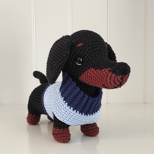 KÉSZLETEN!  Tacsi kék pulcsiban... - játék & sport - plüssállat & játékfigura - kutya - Meska.hu