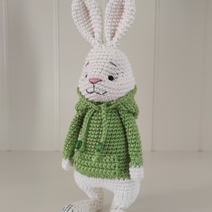 Nyuszi kapucnis pulcsiban... - játék & sport - plüssállat & játékfigura - nyuszi - Meska.hu