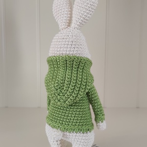 Nyuszi kapucnis pulcsiban... - játék & sport - plüssállat & játékfigura - nyuszi - Meska.hu