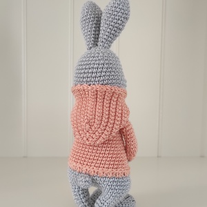 RENDELHETŐ!  Nyuszi kapucnis pulcsiban... - játék & sport - plüssállat & játékfigura - nyuszi - Meska.hu