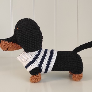 KÉSZLETEN!  Tacsi csíkos pulcsiban... - játék & sport - plüssállat & játékfigura - kutya - Meska.hu