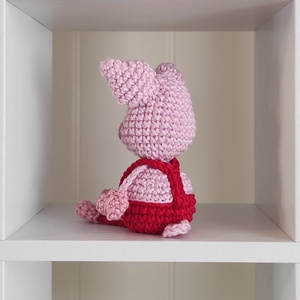 KÉSZLETEN!  Késztermék! Amigurumi ujjbáb - Marci a kismalac - játék & sport - bábok - ujjbáb - Meska.hu