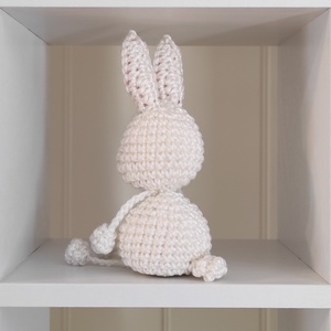 KÉSZLETEN!  Késztermék! Amigurumi ujjbáb - Nyuszi - játék & sport - bábok - ujjbáb - Meska.hu