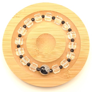 Hegyikristály kocka jin-jang karkötő - ékszer - karkötő - ásványkarkötő - Meska.hu