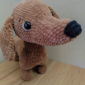 Horgolt, amigurumi tacskó - játék & sport - plüssállat & játékfigura - kutya - Meska.hu