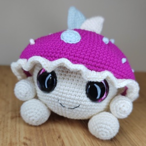 Amigurumi gomba, rózsaszín, Otthon & Életmód, Babaszoba, gyerekszoba, Babaszoba dekoráció, Horgolás, Varrás, MESKA
