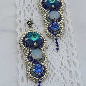 Kék swarovskis fülbevaló, elegáns, bedugós fülbevaló, egyedi ékszer,  Csillám 1.  - ékszer - fülbevaló - lógó fülbevaló - Meska.hu