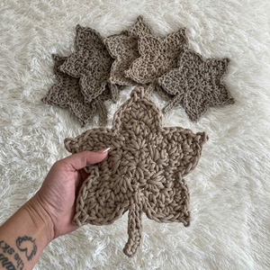 Juharlevél - horgolt alátét - otthon & életmód - dekoráció - asztal és polc dekoráció - asztaldísz - Meska.hu