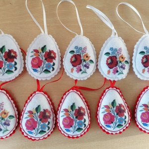 Virág mintás tojás dísz, Otthon & Életmód, Dekoráció, Dísztárgy, Varrás, MESKA