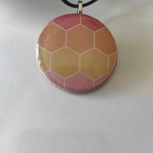 Geometrikus méhsejt mintás medálos nyaklánc  - ékszer - nyaklánc - medálos nyaklánc - Meska.hu