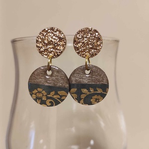Dupla körös fülbevaló  elegáns arany és fa harmóniában, Ékszer, Fülbevaló, Lógó fülbevaló, Decoupage, transzfer és szalvétatechnika, Ékszerkészítés, MESKA