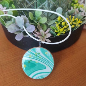 zöld-sárga-fehér örvény fa medálos nyaklánc , Ékszer, Nyaklánc, Medálos nyaklánc, Decoupage, transzfer és szalvétatechnika, Ékszerkészítés, MESKA