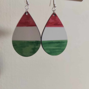 Nemzeti színű csepp fülbevaló - ékszer - fülbevaló - lógó csepp fülbevaló - Meska.hu