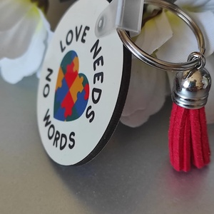 'Love Needs No Words'  autizmus tudatosság kulcstartó - táska & tok - kulcstartó & táskadísz - kulcstartó - Meska.hu