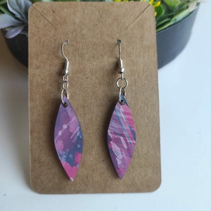 'Lila örvény' hosszúkás fa fülbevaló, Ékszer, Fülbevaló, Lógó fülbevaló, Decoupage, transzfer és szalvétatechnika, Ékszerkészítés, MESKA