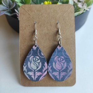 Rózsabimbós csepp fa fülbevaló, Ékszer, Fülbevaló, Lógó csepp fülbevaló, Decoupage, transzfer és szalvétatechnika, MESKA