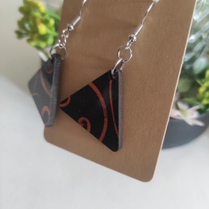 'Fekete csavar' fa fülbevaló - ékszer - fülbevaló - lógó fülbevaló - Meska.hu