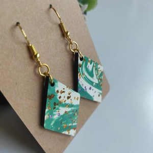 'Smaragd Örvény' fa fülbevaló - ékszer - fülbevaló - lógó fülbevaló - Meska.hu