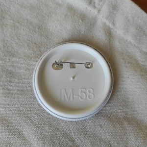 Rózsaszín szalagos kitűző 58 mm - ékszer - kitűző és bross - Meska.hu